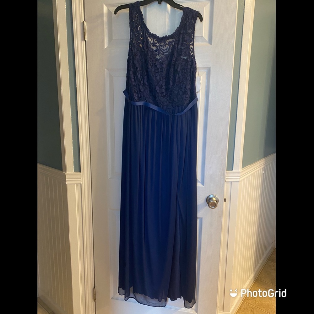 Size 16 David’s bridal bridesmaid dress